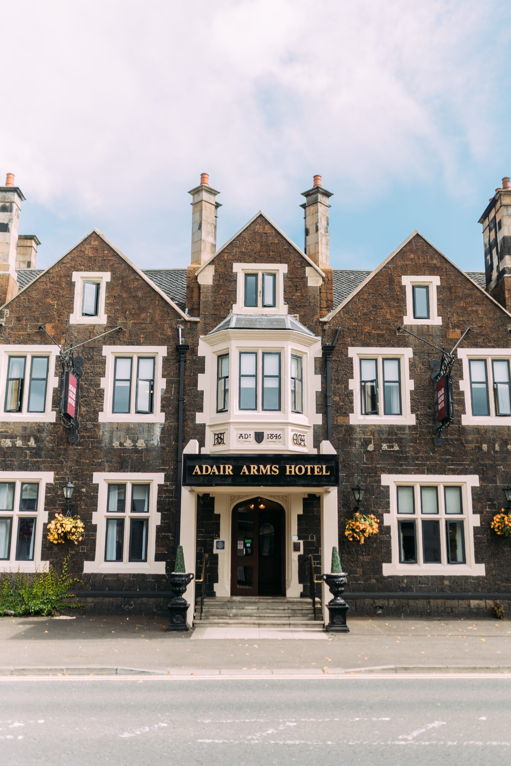 Adair Arms Hotel