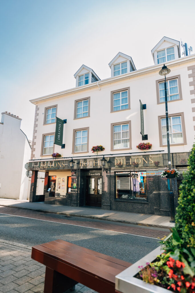 Dillons Hotel